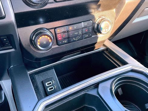 Used 2019 Ford F350 XLT w/ XLT Premium Package image 33