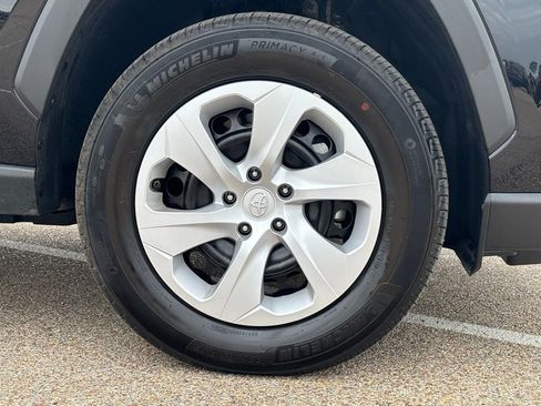 Used 2025 Toyota RAV4 LE image 8