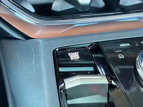 Used 2025 BMW X3 xDrive30i w/ Premium Package image 29