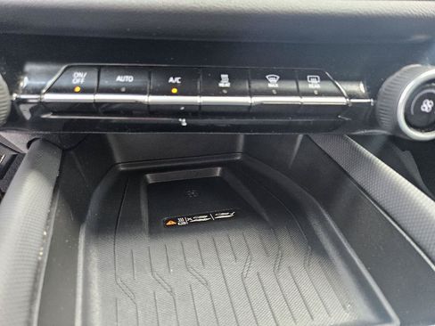 Used 2025 Chevrolet Equinox EV LT w/ Convenience Package FWD image 27