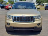Used 2011 Jeep Grand Cherokee Laredo image 2