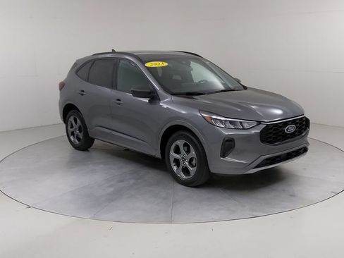 Certified 2023 Ford Escape ST-Line w/ Tech Pack #1 AWD/4WD image 10