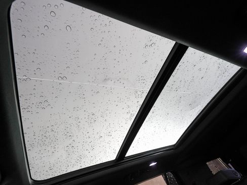 Used 2023 GMC Yukon Denali image 28