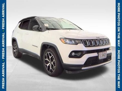 Used 2025 Jeep Compass Limited AWD/4WD image 1