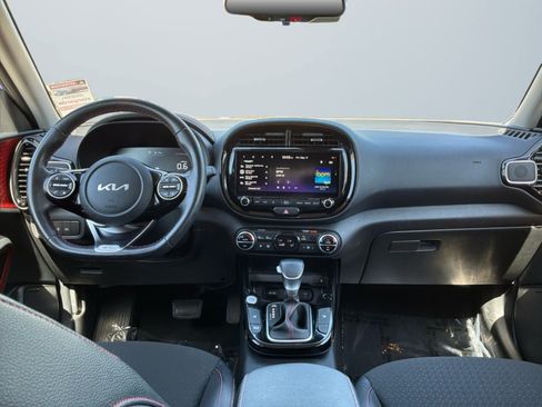 Used 2023 Kia Soul GT-Line w/ GT-Line Technology Package FWD image 10
