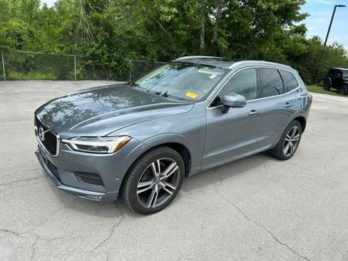 Used 2018 Volvo XC60 T6 Momentum w/ Advanced Package AWD/4WD image 16