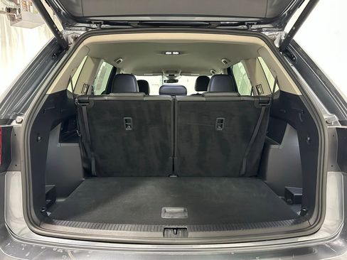 Used 2025 Volkswagen Atlas SE image 53