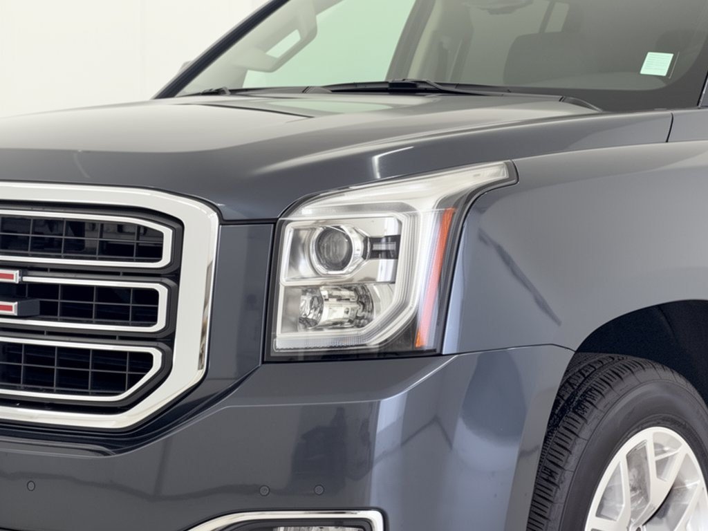 Used 2020 GMC Yukon XL SLT w/ Open Road Package AWD/4WD image 12