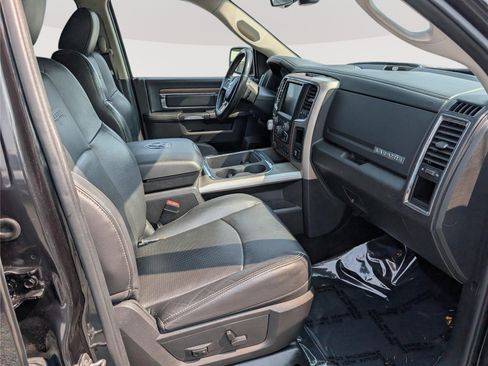 Used 2016 RAM 1500 Laramie w/ Convenience Group AWD/4WD image 10