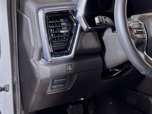 Certified 2025 GMC Canyon Elevation w/ Convenience Package image 8