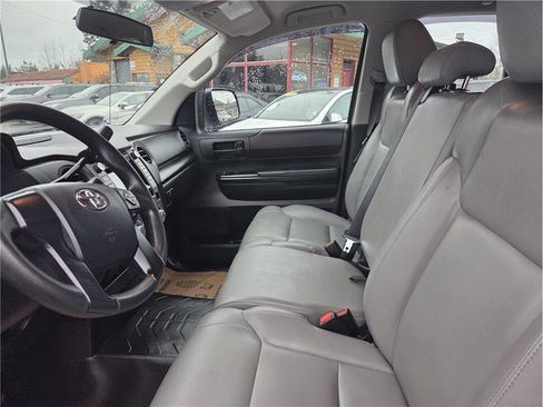 Used 2015 Toyota Tundra SR image 19
