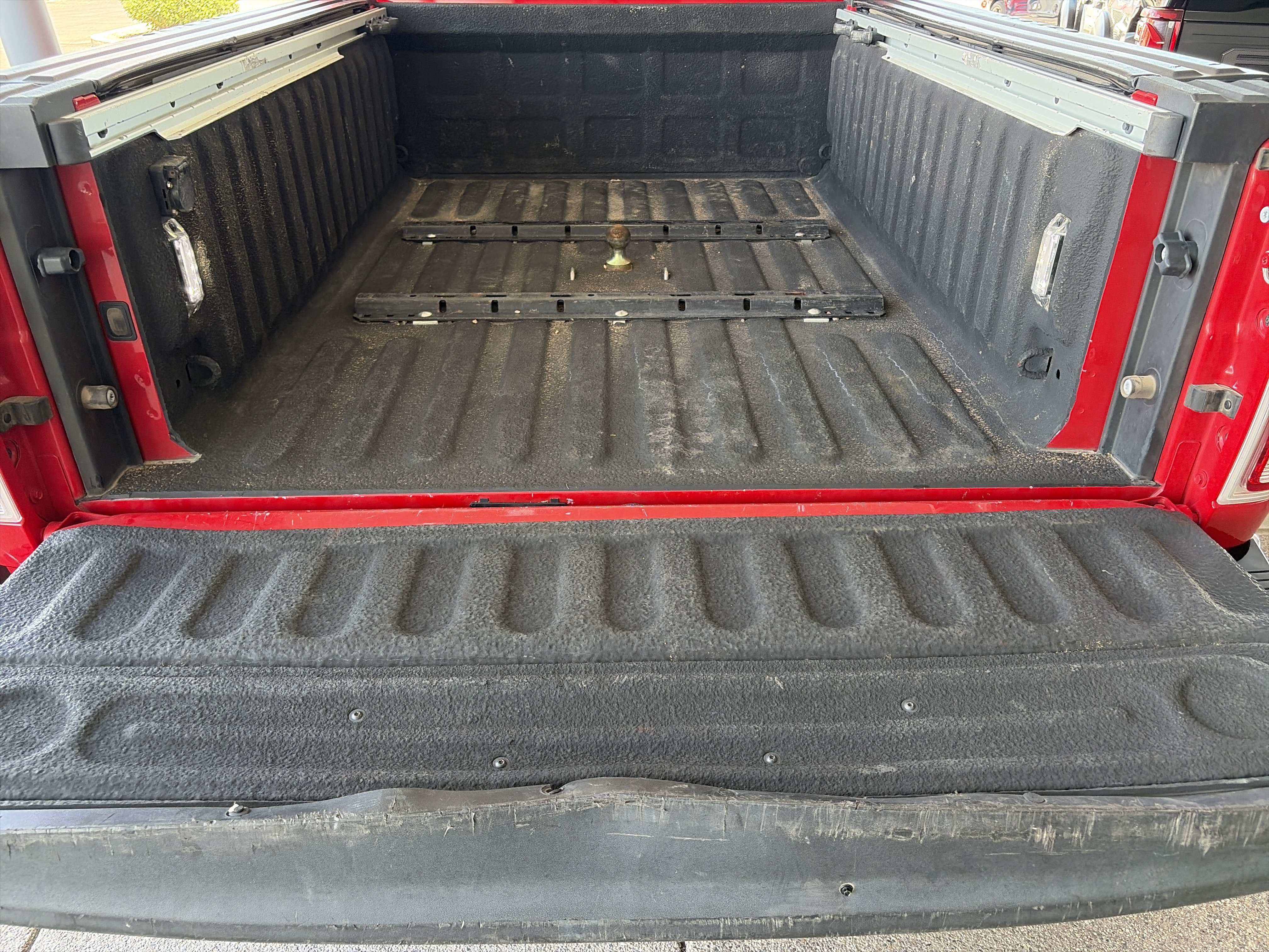 Used 2018 RAM 3500 Laramie Longhorn w/ Cold Weather Group AWD/4WD image 7