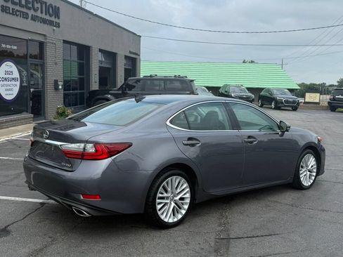 Used 2018 Lexus ES 350 w/ Luxury Package w/Wood Trim FWD image 17