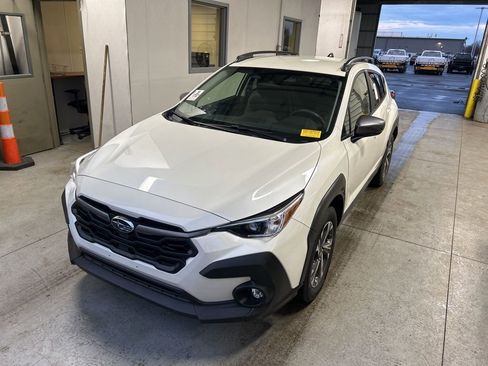 Used 2024 Subaru Crosstrek 2.0i Premium w/ Popular Package #3 image 2