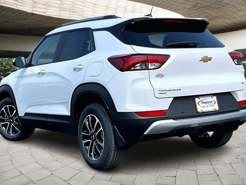 New 2026 Chevrolet TrailBlazer LT w/ Convenience Package image 3