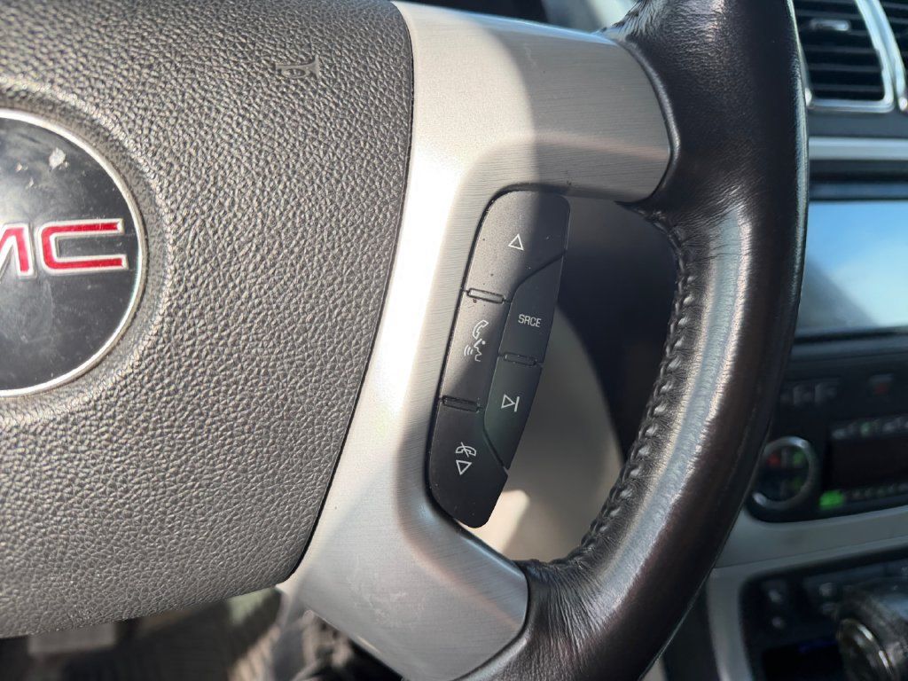 Used 2011 GMC Acadia SLT AWD/4WD image 18