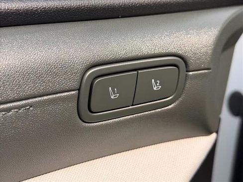 Certified 2025 Hyundai Tucson Limited image 12