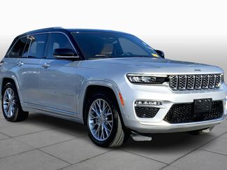 Used 2022 Jeep Grand Cherokee Summit w/ Luxury Tech Group V video 2