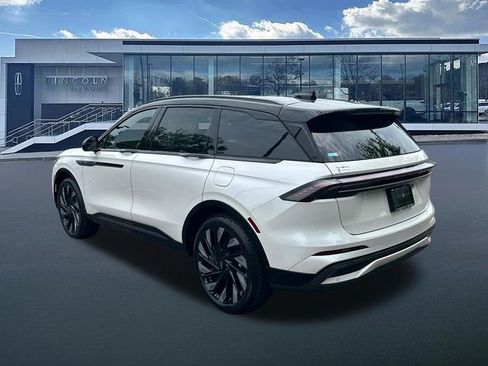 New 2026 Lincoln Nautilus Reserve w/ Jet Appearance Package AWD/4WD image 5