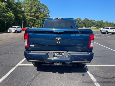 Used 2024 RAM 2500 Big Horn w/ Night Edition AWD/4WD image 15