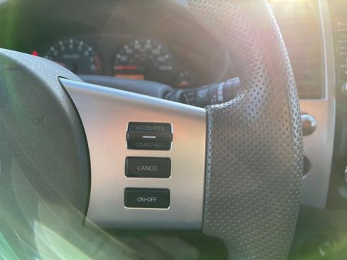 Used 2020 Nissan Frontier SV image 19
