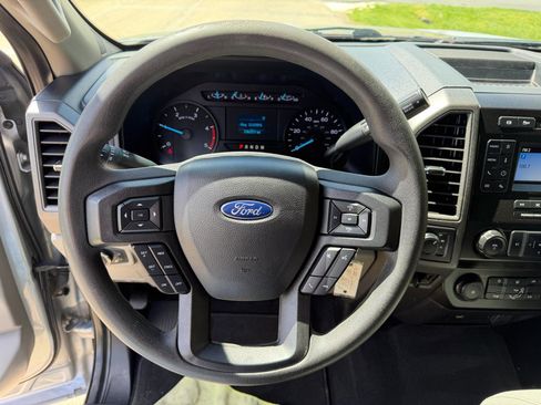 Used 2020 Ford F250 XL w/ STX Appearance Package AWD/4WD image 21