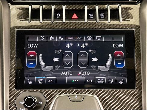 Used 2022 Lamborghini Urus image 15