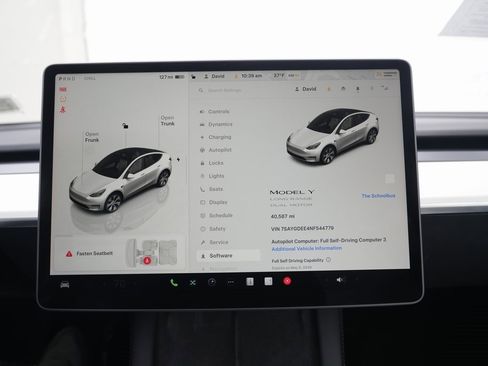 Used 2022 Tesla Model Y Long Range image 62