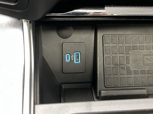 Certified 2022 Ford F150 Raptor w/ Raptor 37 Performance Package image 26