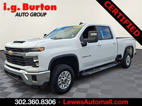 Used 2024 Chevrolet Silverado 2500 LT image 3