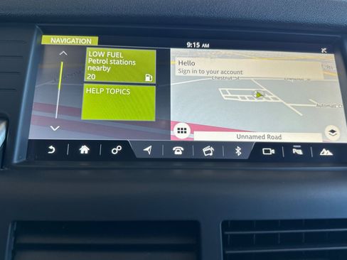 Used 2018 Land Rover Discovery Sport HSE image 21