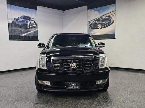 Used 2013 Cadillac Escalade 2WD image 4