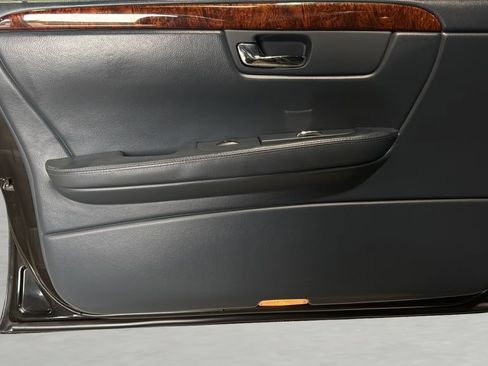 Used 2011 Cadillac DTS Limousine FWD image 20