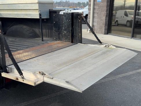 Used 2019 Ford F250 XL w/ Power Equipment Group image 41