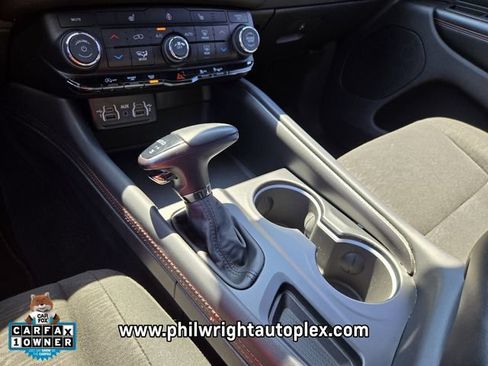 Used 2025 Dodge Durango GT RWD image 24