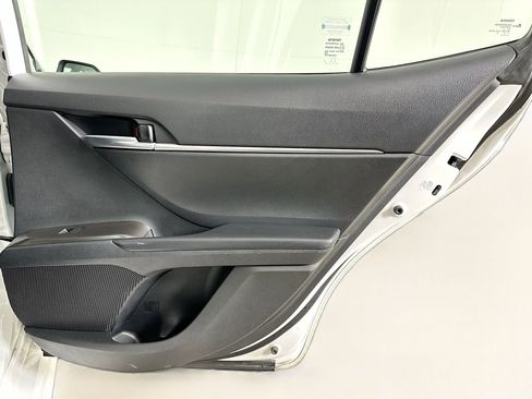 Used 2024 Toyota Camry SE image 28