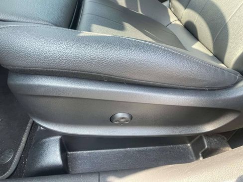 Used 2025 Mercedes-Benz GLA 250 image 13