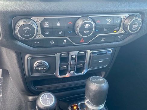 New 2026 Jeep Gladiator Sport image 21