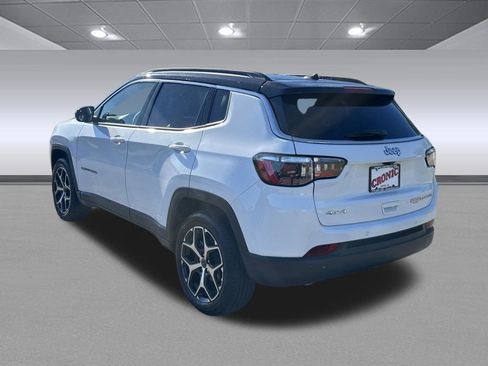 Used 2025 Jeep Compass Limited AWD/4WD image 5