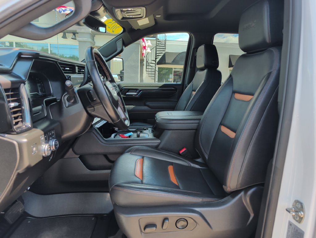 Used 2025 GMC Sierra 2500 AT4 AWD/4WD image 12