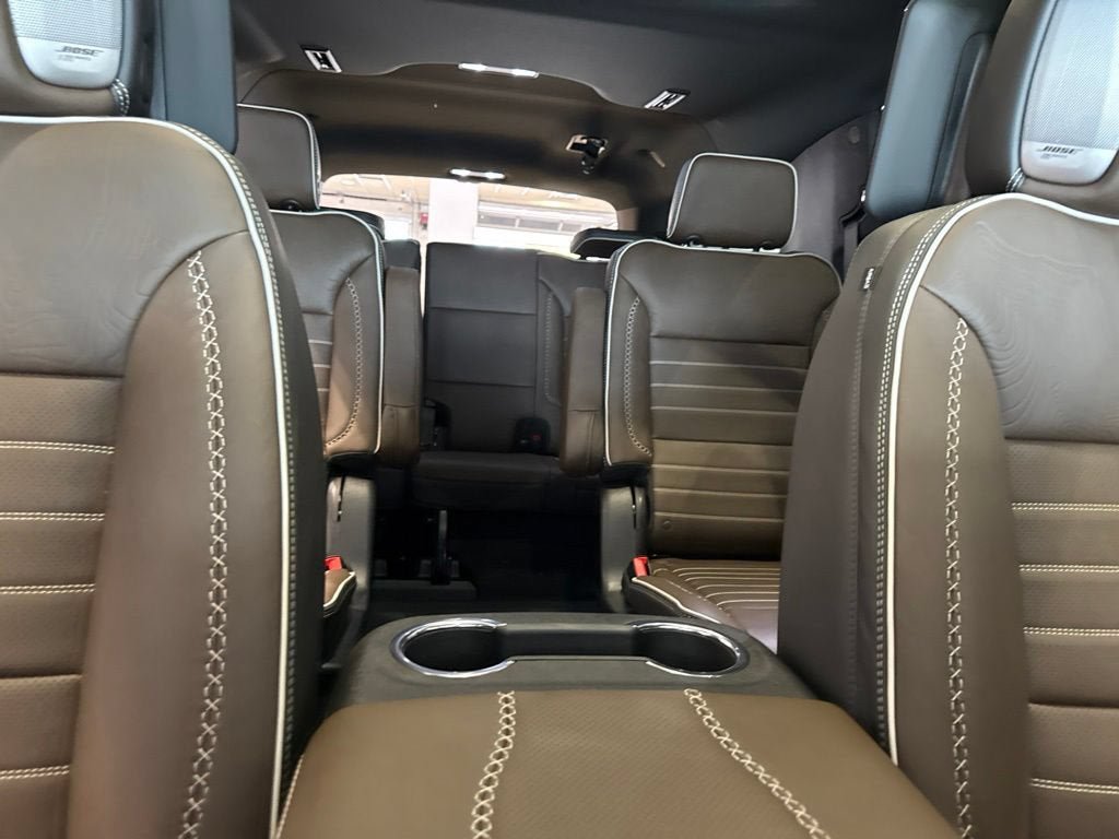 New 2026 GMC Yukon XL Denali Ultimate AWD/4WD image 16