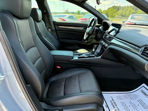 Used 2021 Honda Accord Sport image 13