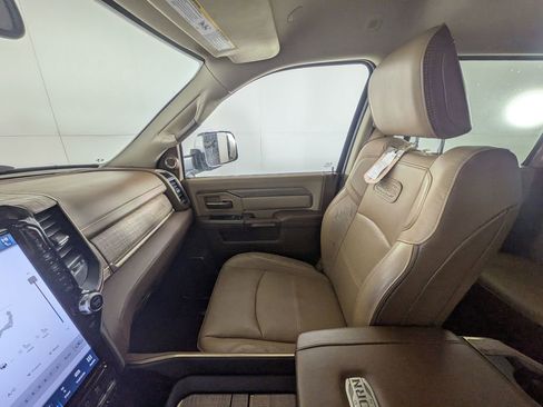 Used 2022 RAM 3500 Limited image 27