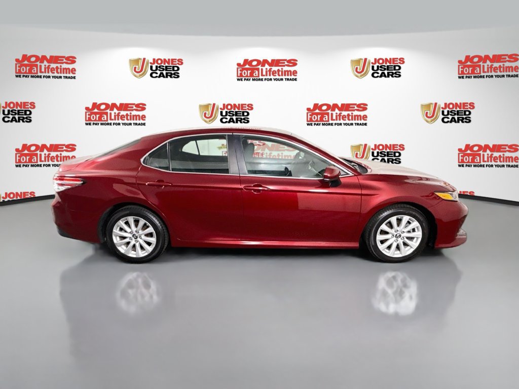 Certified 2018 Toyota Camry LE FWD image 16