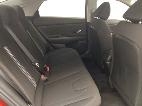 Used 2023 Hyundai Elantra SEL w/ Convenience Package FWD image 19