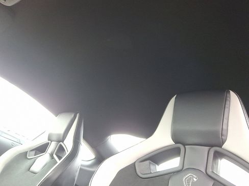 Used 2021 Ford Mustang Shelby GT500 w/ Carbon Fiber Handling Package image 21