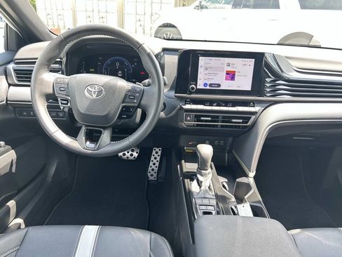 Used 2026 Toyota Camry SE FWD image 17