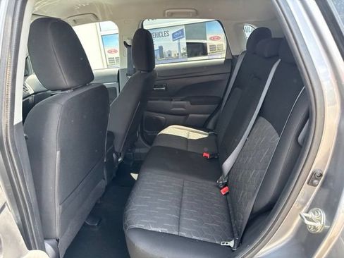 Used 2022 Mitsubishi Outlander Sport ES AWD/4WD image 17