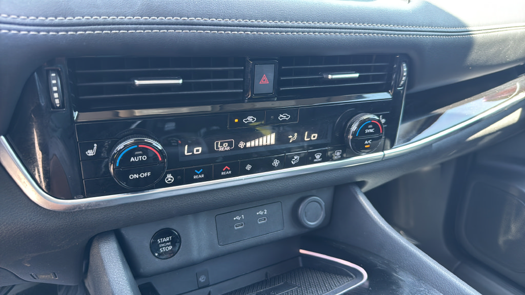 Used 2024 Nissan Rogue SL w/ SL Premium Package FWD image 24