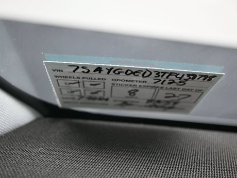 Used 2026 Tesla Model Y Long Range RWD image 9